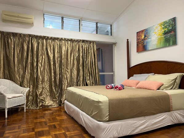 5 soverom, strykejern/-brett, wi-fi og sengetøy