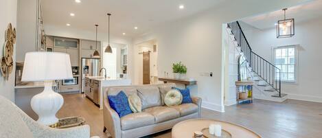 House (4 Bedrooms) | Interior