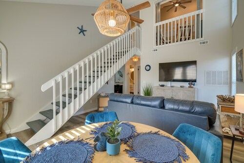 Walk to Ocean: Condo w/ Pool & Hot Tub in Pcb!