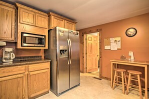 House (4 Bedrooms) | Interior - Spacious Bethlehem Mountaintop Home w/ Deck & View (Bethlehem)