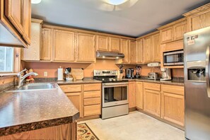 House (4 Bedrooms) | Interior