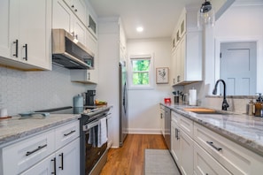 Interior - 1 Mi to Duke University: Centrally Located Home (Durham)