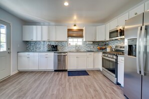 House (3 Bedrooms) | Interior - Walkable Wilmington Home Near Historic District (Wilmington)