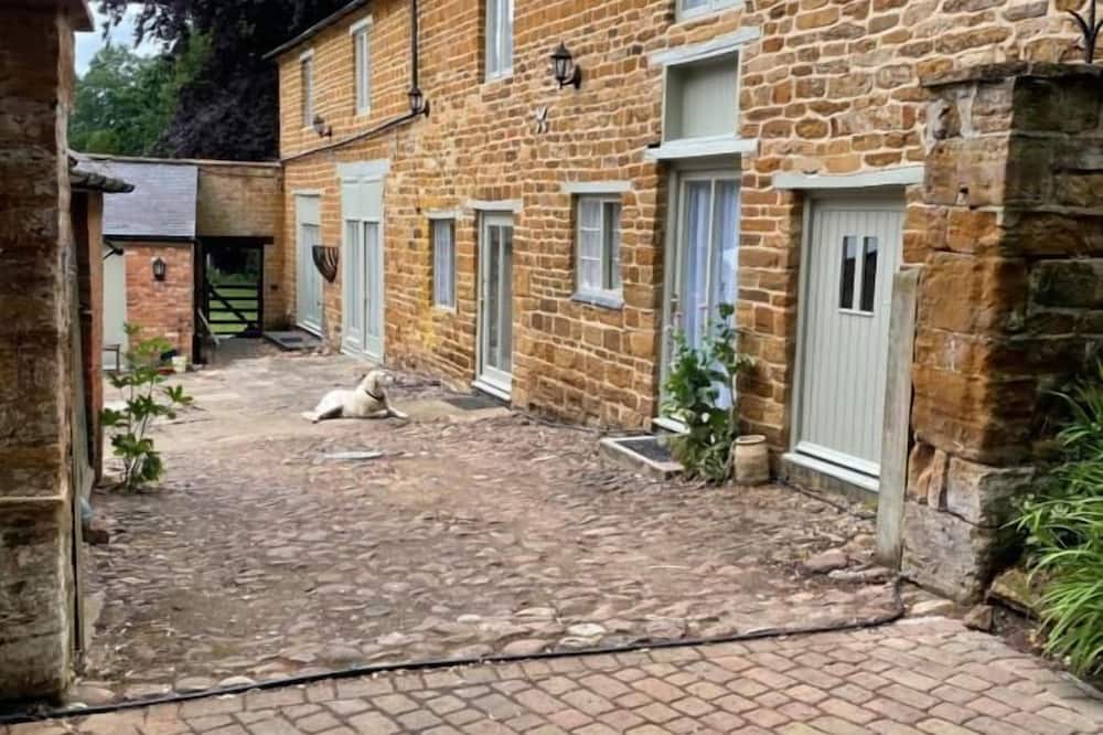 The Old Vicarage - Badby