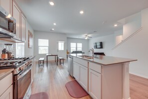 Ferienhaus (4 Bedrooms) | Eigene Küche | Mikrowelle, Ofen, Herdplatte, Geschirrspüler