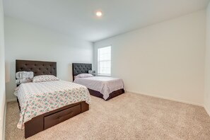 House (4 Bedrooms)