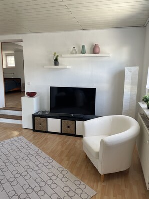 1 Schlafzimmer, Reisekinderbett, kostenloses WLAN, Bettwäsche