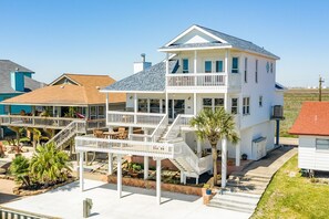 Exterior - Waterfront Freeport Home: Deck & Private Boat Dock (Freeport)