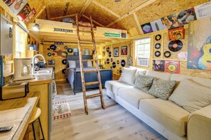 Cottage (0 Bedroom) | Interior