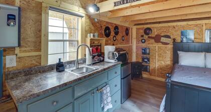 Tree-lined Higden Retreat: Close to Parks + Trails