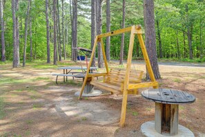 Cottage (0 Bedroom) | Interior - Tree-lined Higden Retreat: Close to Parks + Trails (Higden)
