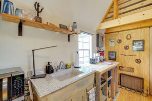 Apartment (0 Bedroom) | Interior - Cozy Higden Studio: Close to Greers Ferry Lake! (Higden)