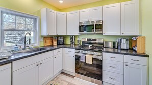 Cottage (2 Bedrooms) | Interior
