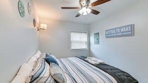 Cottage (2 Bedrooms) | Interior