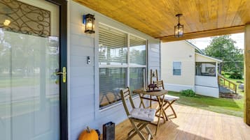 Cottage (2 Bedrooms) | Interior