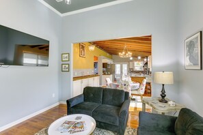Cottage (2 Bedrooms) | Interior