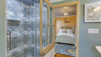 Cottage (2 Bedrooms) | Interior