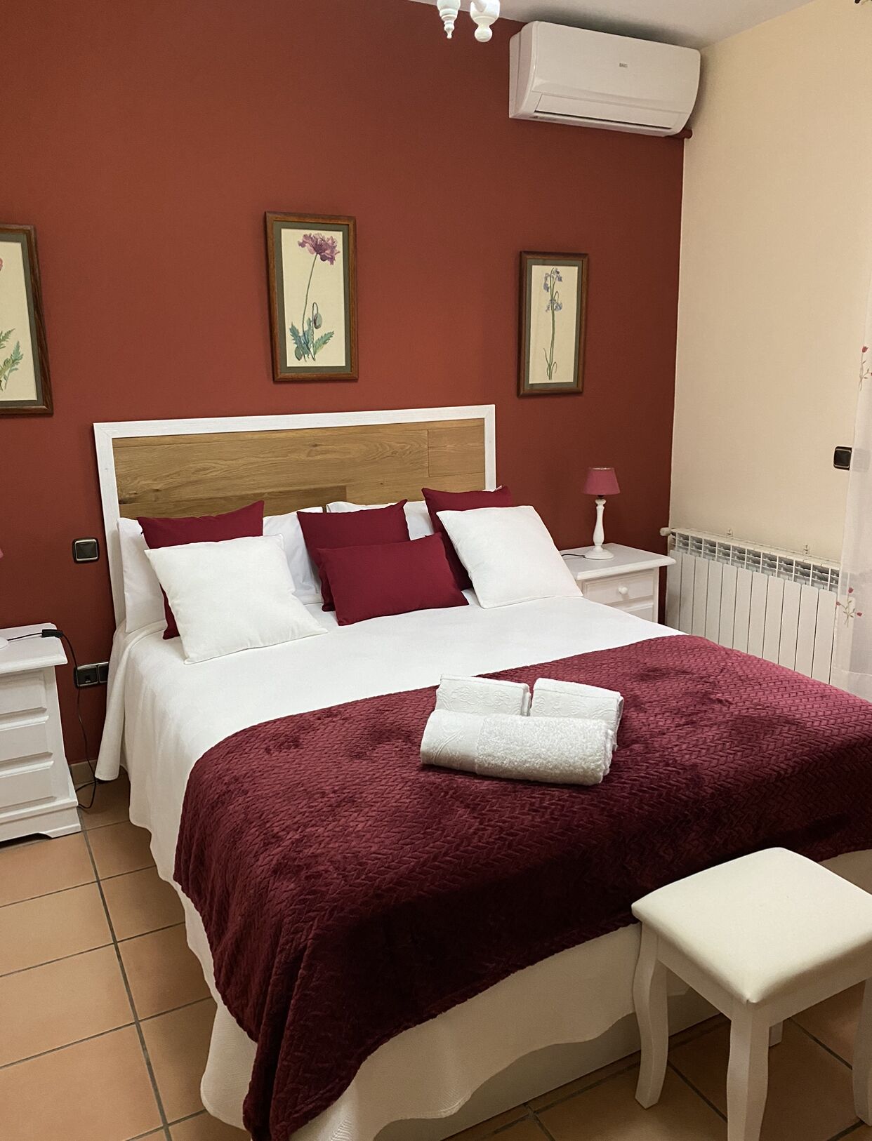 4 chambres, fer et planche à repasser, Wi-Fi, draps fournis