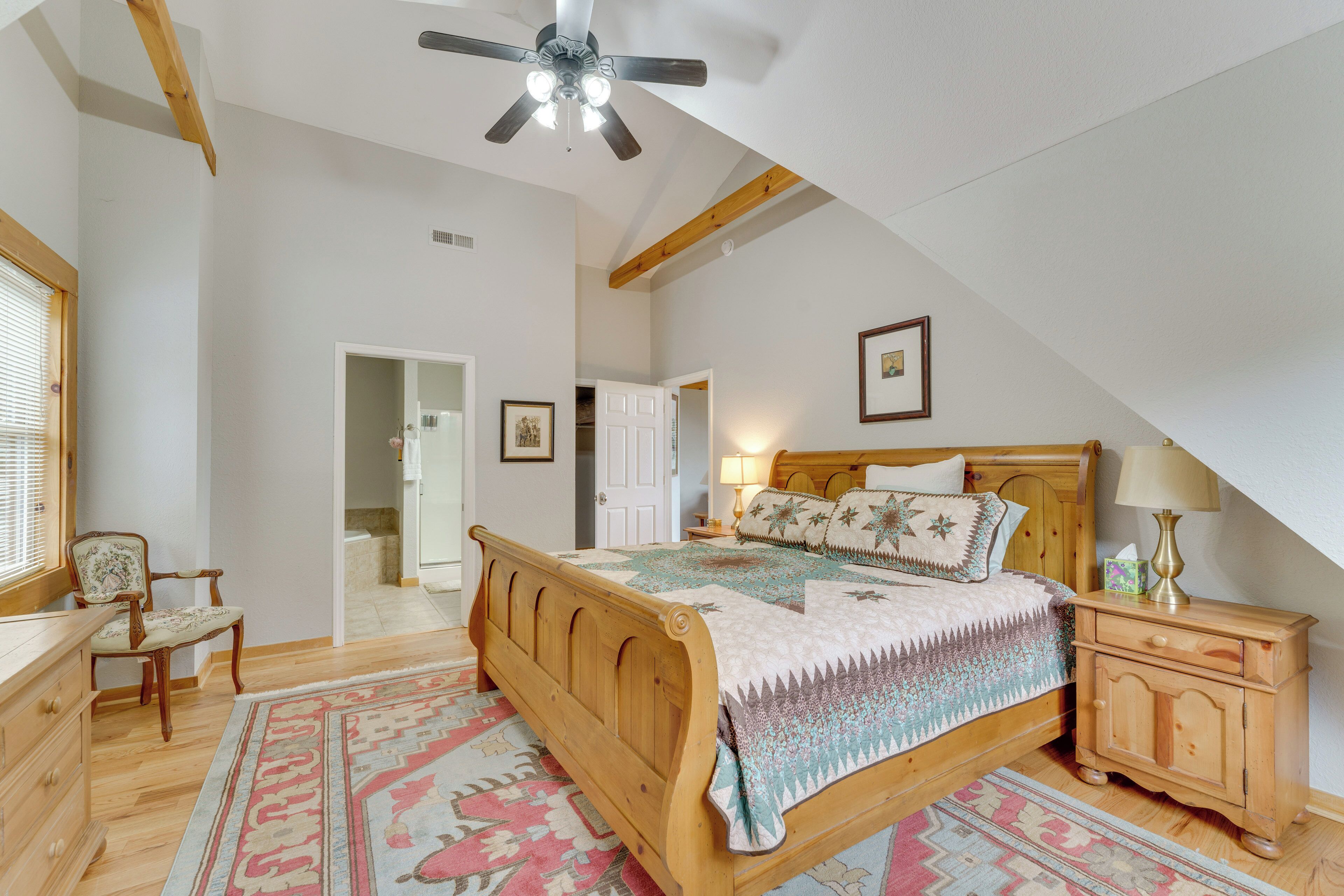 House (2 Bedrooms) | Interior