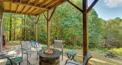 Deck, Grill & Fire Pit: Blue Ridge Mountain Cabin!
