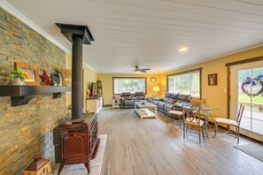 House (4 Bedrooms) | Interior