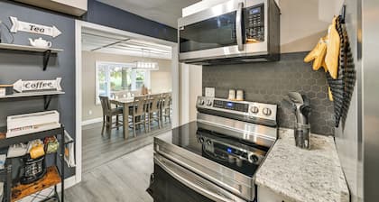 Dry Ridge Rental Home w/ Hot Tub & Game Room!