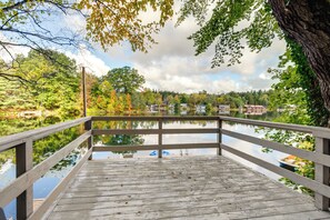 House (1 Bedroom) | Interior - Horseshoe Lake Vacation Rental w/ Deck & Kayaks! (Batavia)