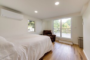 House (1 Bedroom) | Interior - Horseshoe Lake Vacation Rental w/ Deck & Kayaks! (Batavia)