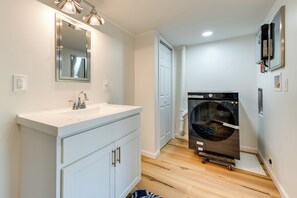 House (1 Bedroom) | Interior