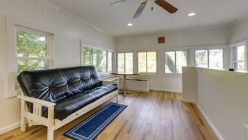 House (1 Bedroom) | Interior