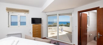 Villa Pelagos Blue - Four Bedroom Villa, Sleeps 8