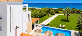Villa Pelagos Blue - Four Bedroom Villa, Sleeps 8
