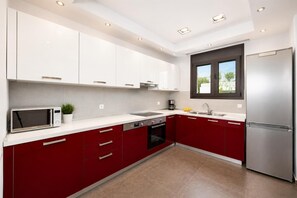 Frigorífic, microones, forn i rentaplats 