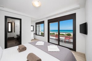 3 habitaciones, tabla de planchar con plancha, wifi y ropa de cama 