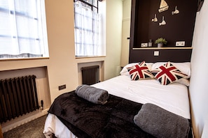 3 bedrooms, iron/ironing board, travel crib, WiFi