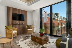 Interior - The Signature 102 (Cape Town)