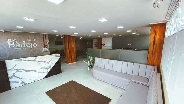 Pintu masuk properti