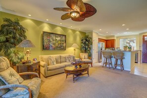 Smart TV, libros, estéreo, impresora