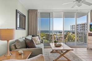 Smart TV - Destin West Pelican 506 ~ Incredible Bay Views ~ Lazy River (Fort Walton Beach)