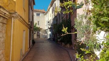 Enceinte de lâhĂ©bergement