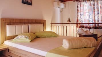 1 habitación, tabla de planchar con plancha, wifi y ropa de cama