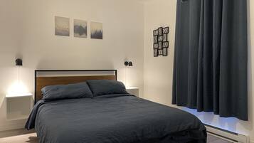 3 slaapkamers, een strijkplank/strijkijzer, wifi, beddengoed