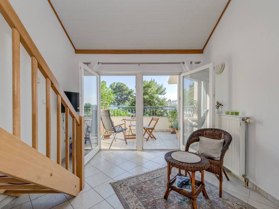 Departamento (Beachfront apartment Milan with balco) | Área de sala de estar | Televisión de 32 pulgadas con canales vía satélite