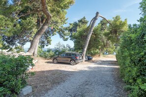Exterior - Beachfront apartment Milan with balcony (Split)
