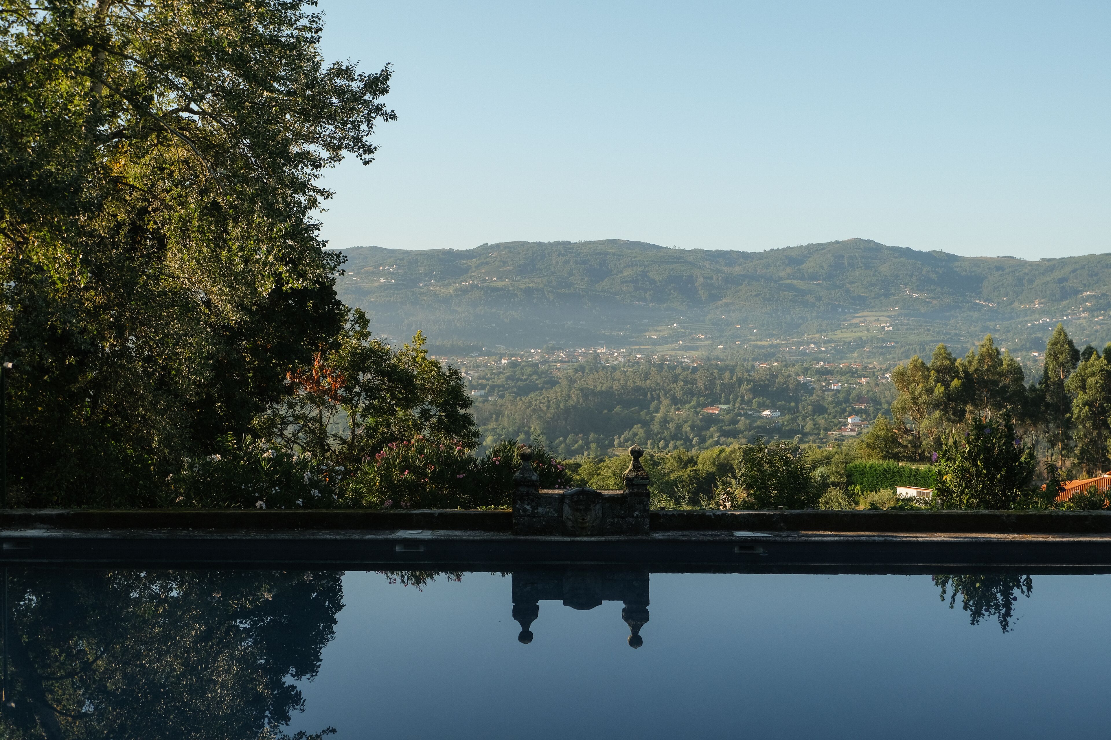 Piscine couverte, piscine extérieure