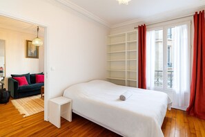 2 bedrooms, desk, Internet, bed sheets - GuestReady - Dreamy getaway in the 15th Arr. (Paris)