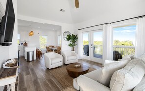 Smart TV, offices - Mystic Cottage | Pool + Bikes + Easy Beach Access (Inlet Beach)