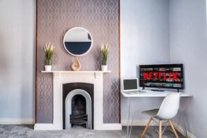 Interior - Redditch 4 Bed 2.5 Bath | From £21 PP Per Night | 5 Star | Long Flexible Stay (Redditch)