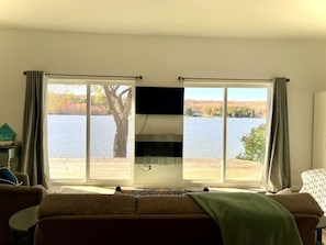 Smart TV, books