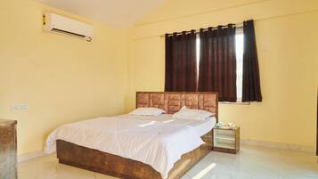 Villa | 4 bedrooms, free WiFi